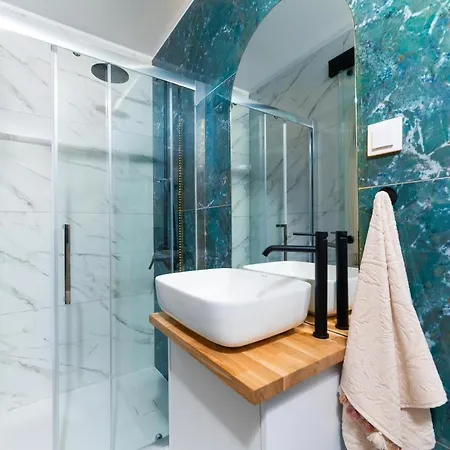 فيلة M&m فوروفورو